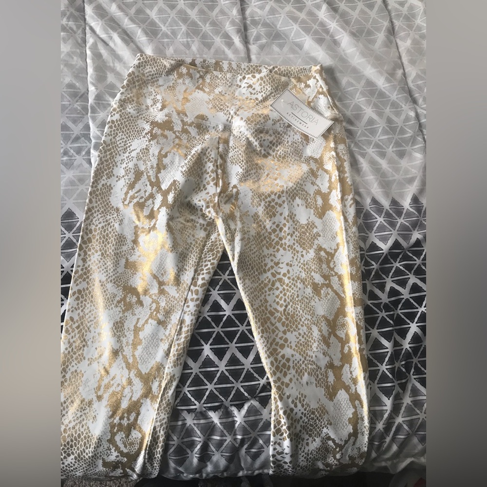 Astoria scrunch leggings